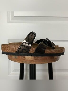 NEW Birkenstock Mayari Sandals Women EU 37 US 6 Black Gator Gleam 2026-516